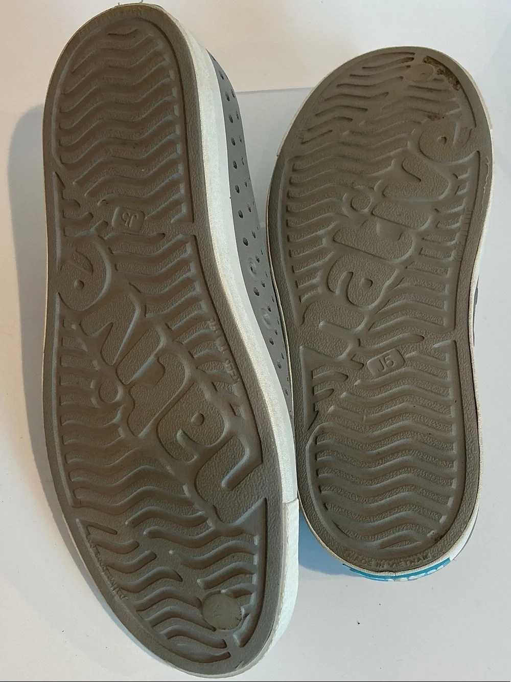 Native Jefferson Pigeon Grey, unisex Big Kids size 5